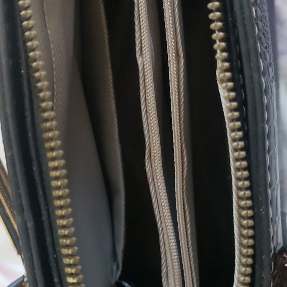 Small Black Purse - Picture 10 of 14